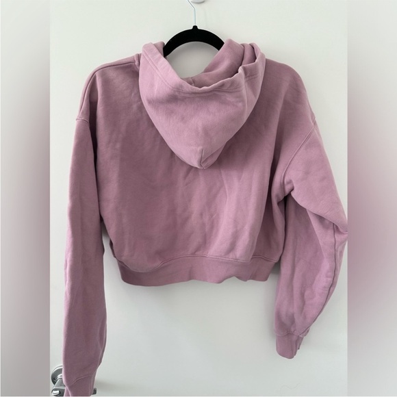 Aritzia TNA Cropped Boyfriend Full Zip Hoodie XS in pink soft orchid - Picture 5 of 5